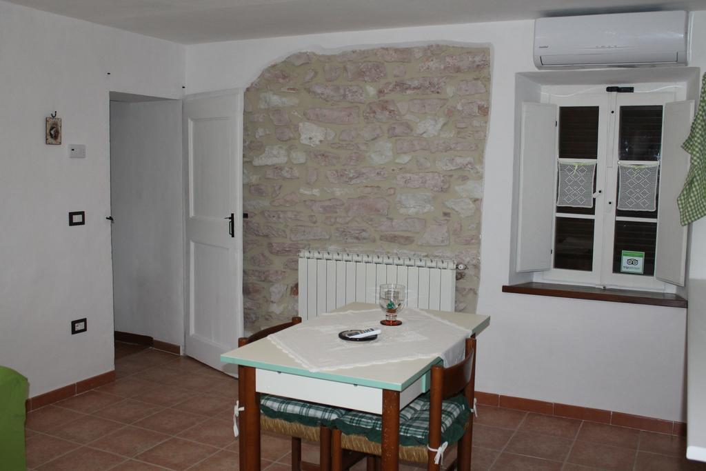 B&B Il Poggetto Serra SantʼAbbondio 部屋 写真